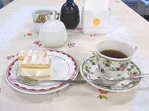 ケーキとコーヒー.JPG