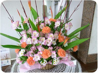 病院受付・花 (1).JPG