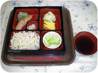 夏の幕の内弁当.jpg