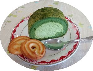 抹茶ロールケーキ.jpg