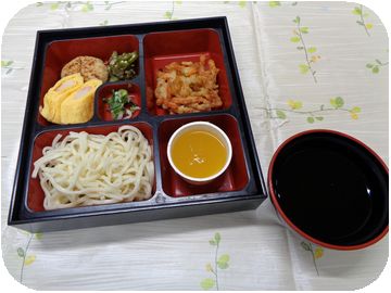 うどん弁当.jpg