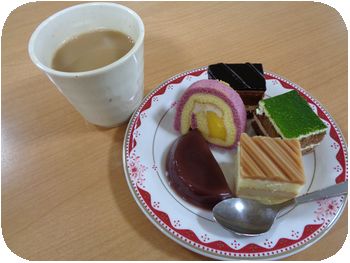 ブログ用 ケーキとコーヒー.jpg